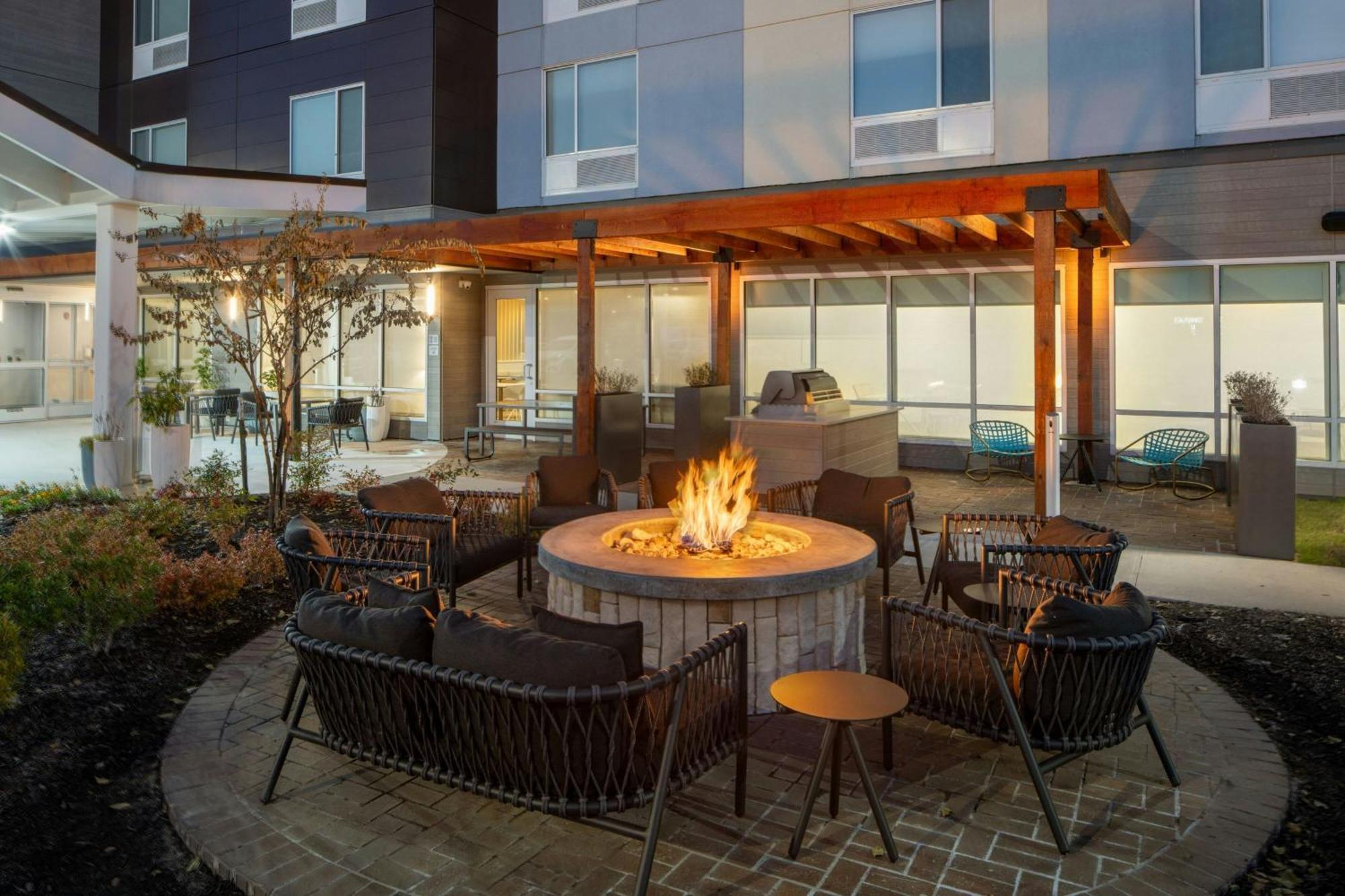Towneplace Suites By Marriott Memphis Cordova Bagian luar foto